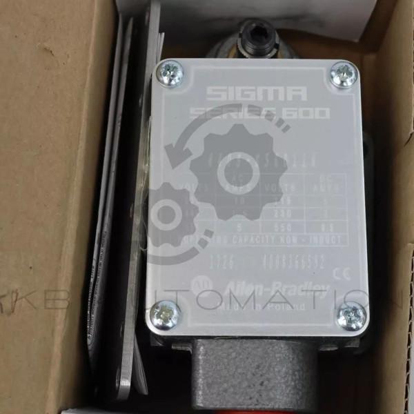 440S-S560118-photo