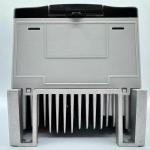 20AD8P0A3AYNACG0-photo